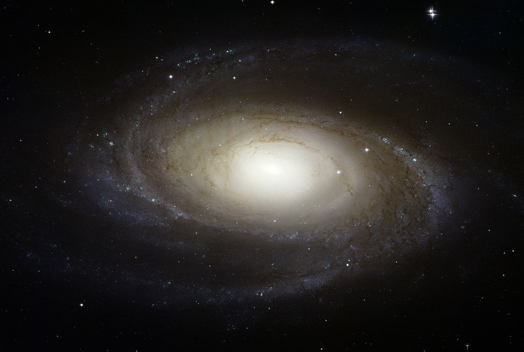 1024px-Messier_81_HST.jpg